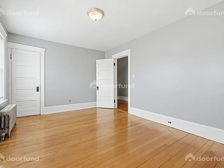 121 Delmont Ave — Photo 31
