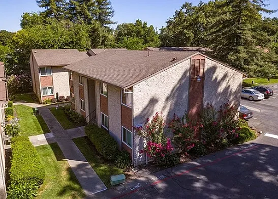 Acacia Apartments