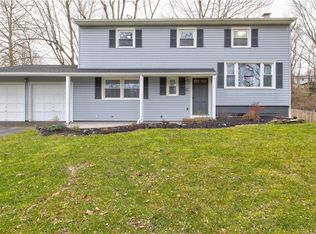 71 Park Rd, Pittsford, NY 14534