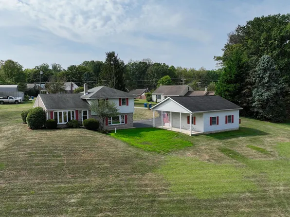 1015 Ginger Dr, York, PA 17408