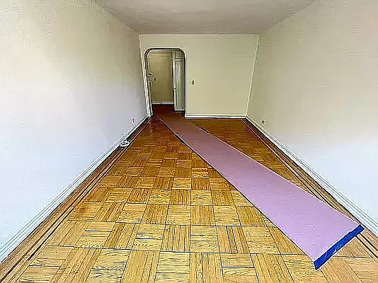 Rented by Contact Realty | media 21