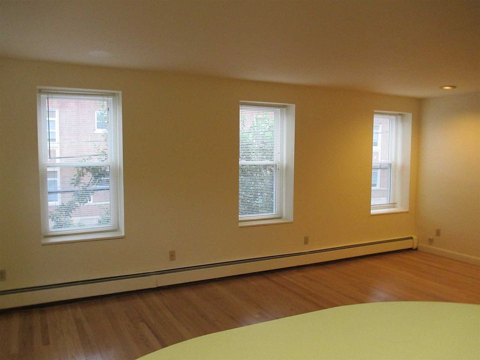 2nd image of 19 S Perry St