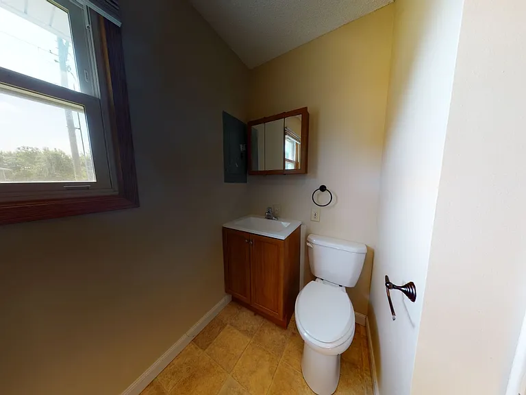 507 S Bismark Ave — Photo 8