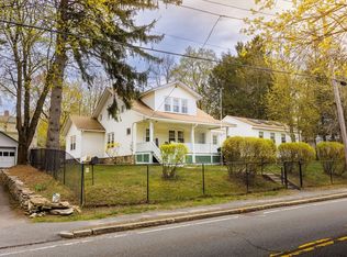 692 Grove St, Worcester, MA 01605