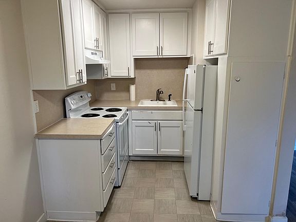 2nd image of 9407 23rd Ave NE APT 1