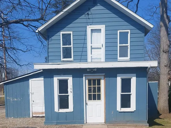 106 N Lakeview Blvd, Manitou Beach, MI 49253
