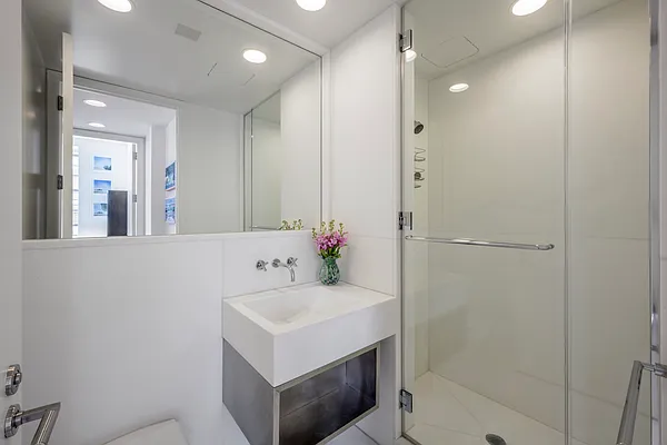 Rented by Compass | media 19