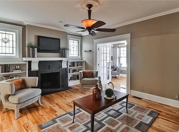 3rd image of 2050 Lafayette Ave APT 1W