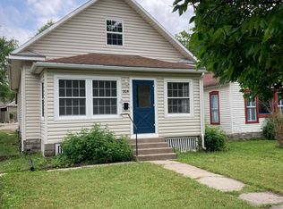 205 E 2nd St, Newton, KS 67114