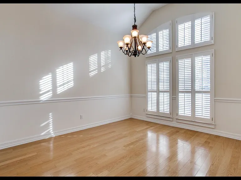 7921 Kendra Ln — Photo 7