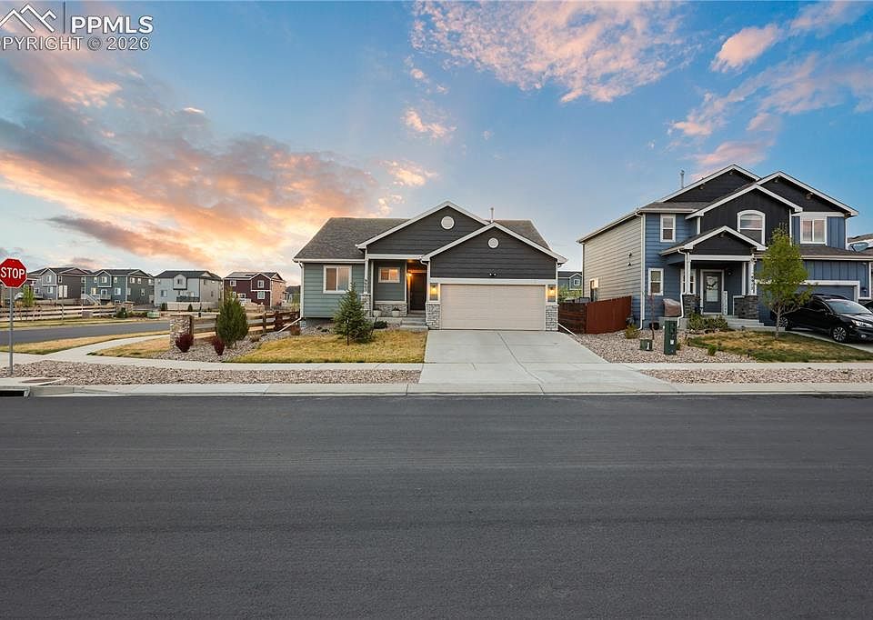1st image of 9902 Emerald Vista Dr