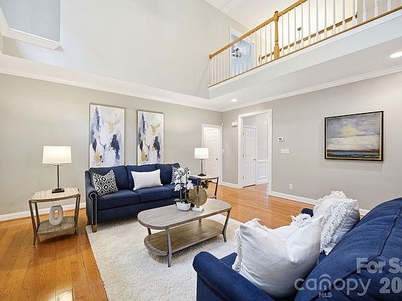 4th image of 2937 Shady Reach Ln