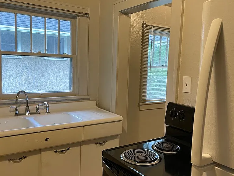 618 S Whitcomb St — Photo 11