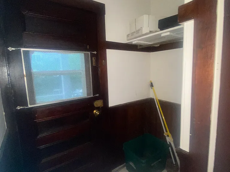 814 Belmont St #1 — Photo 9