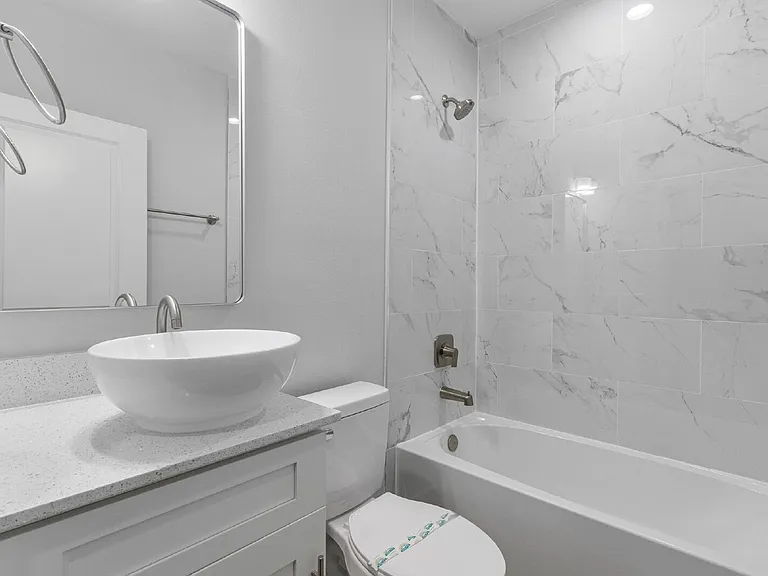 2226 Hilton St — Photo 23