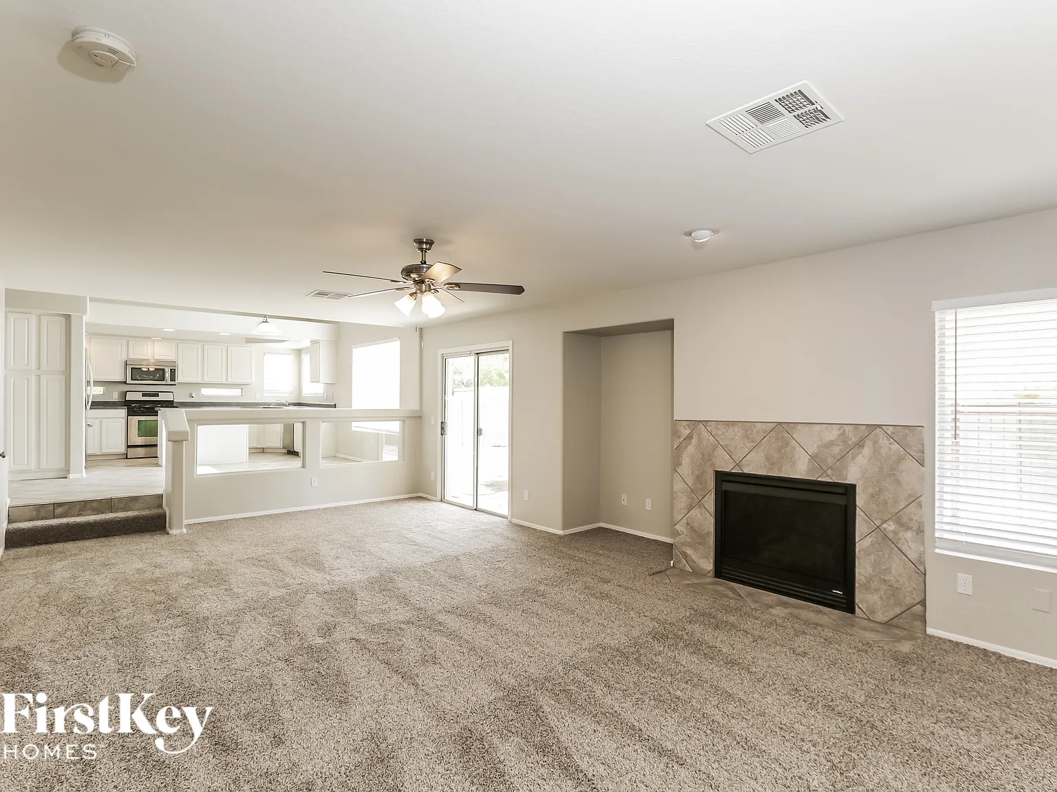 4 bed, 2.5 bath, 2287 sqft, $2,765 — Photo 4