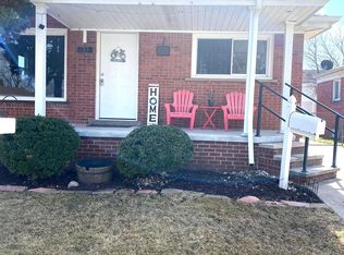 753 Detroit Ave N, Lincoln Park, MI 48146
