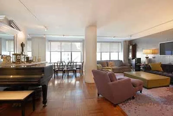 Sold by Warburg | media 20