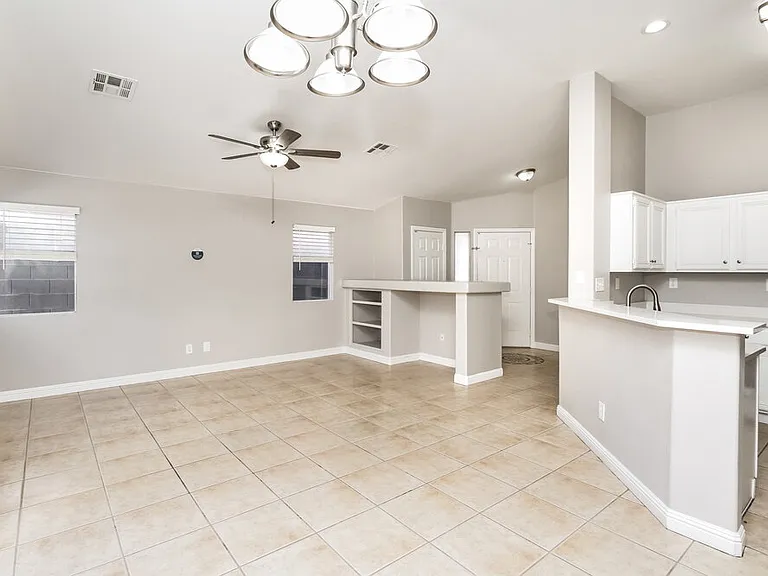 716 Castlebridge Ave — Photo 8