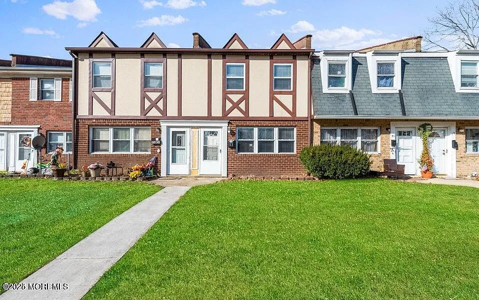 2 bed, 1.5 bath, 1120 sqft, $2,350 — Photo 2