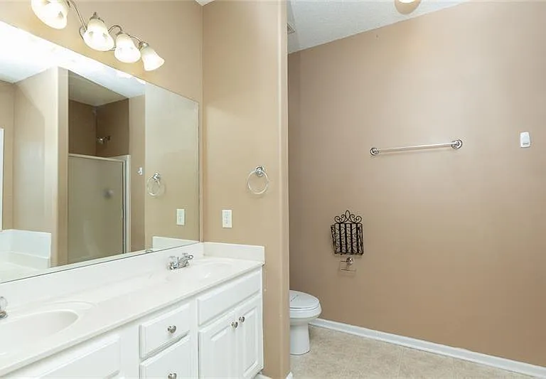 300 McKendree Ct — Photo 21