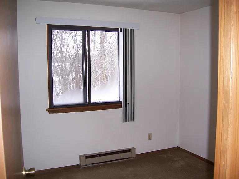 Green Lake Apartments — Photo 8