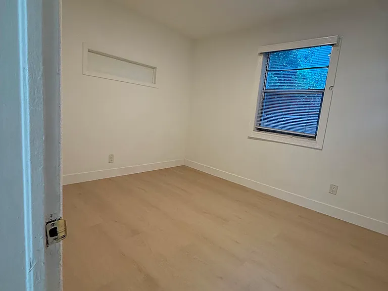 119 NE 56th St #3 — Photo 6