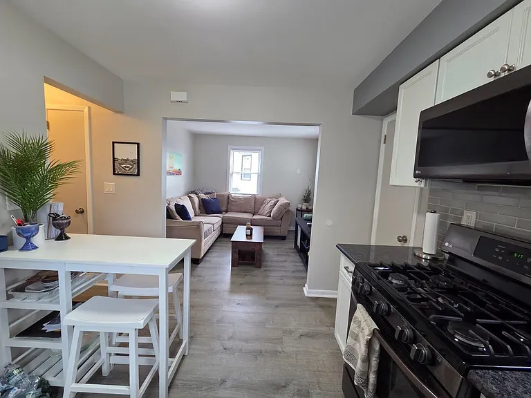 166 Carmita Ave #2 — Photo 6