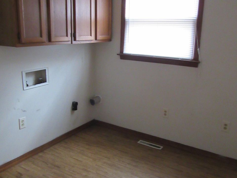 1st image of 3536 Barberry Ave NW