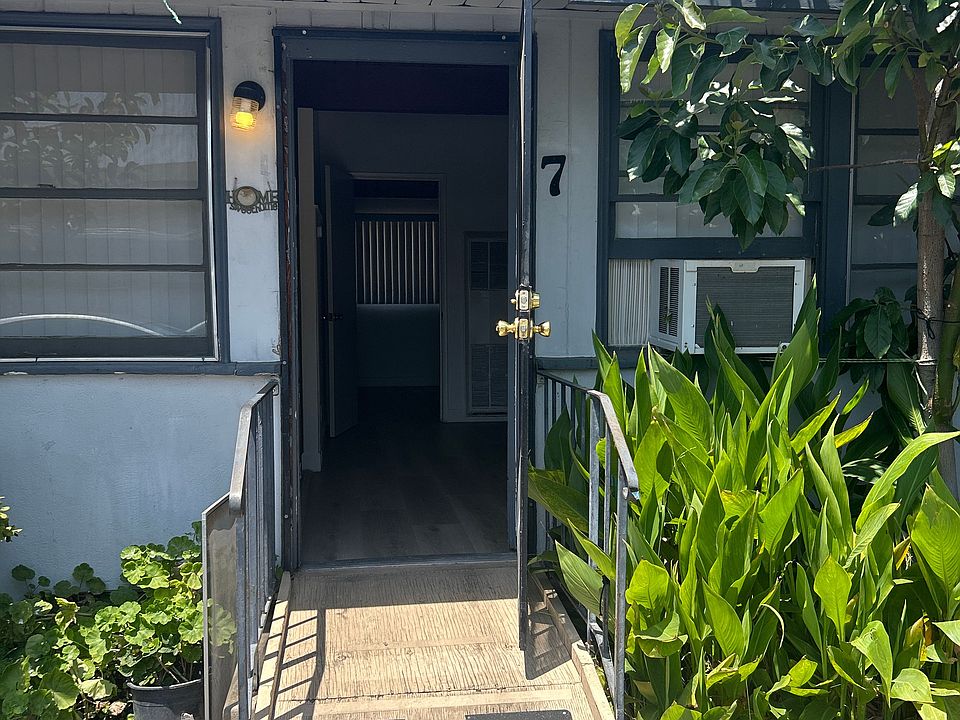 1st image of 14666 Blythe St #7