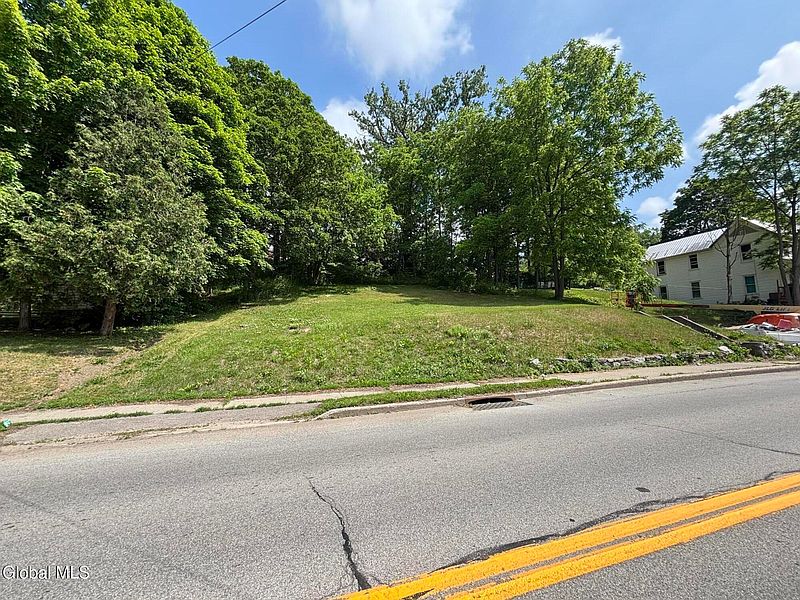 5th image of 66 E Main Street