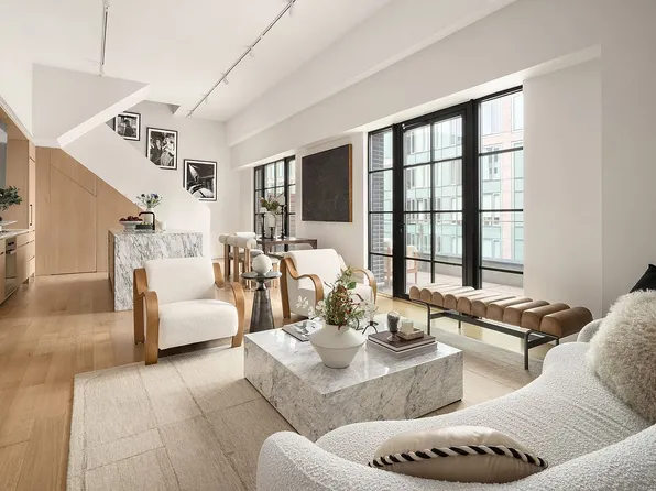 517 W 29th St #Penthouse, New York, NY 10001