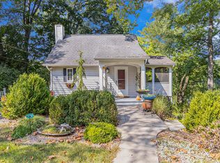 11478 S Lake Chapin Rd, Berrien Springs, MI 49103