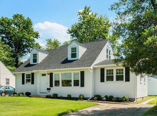 212 S Moore Ave, Barrington, NJ 08007