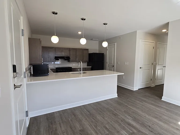 Amity Commons — Photo 10