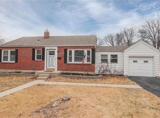 575 Meadowridge Dr, Saint Louis, MO