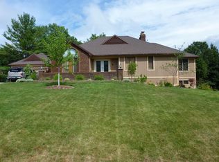 3390 Brookpoint Dr SE, Grand Rapids, MI 49546