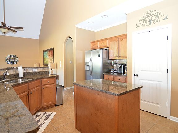 4th image of 5506 Southern Winds Dr