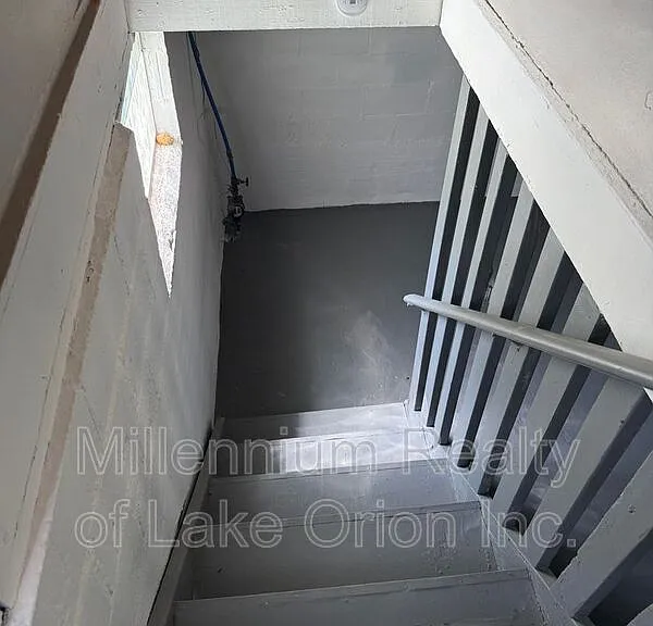 57 E Beverly Ave — Photo 13