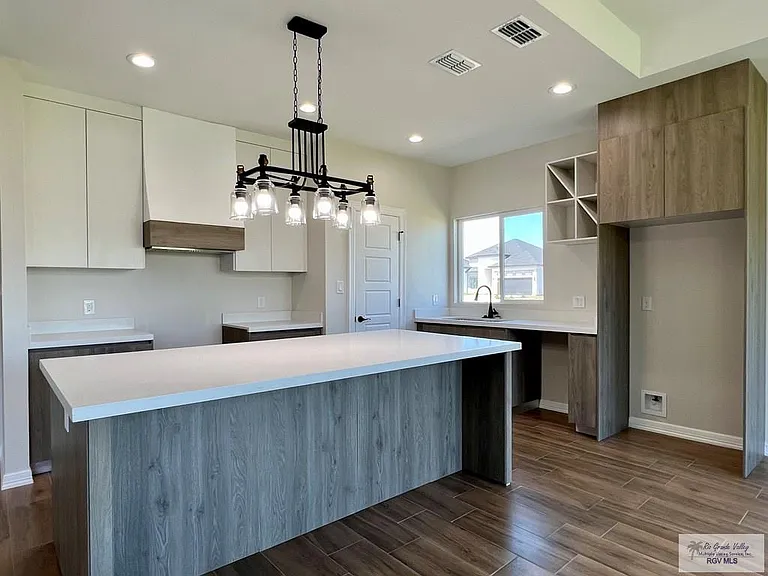 5105 Red River Cir #5105 — Photo 13