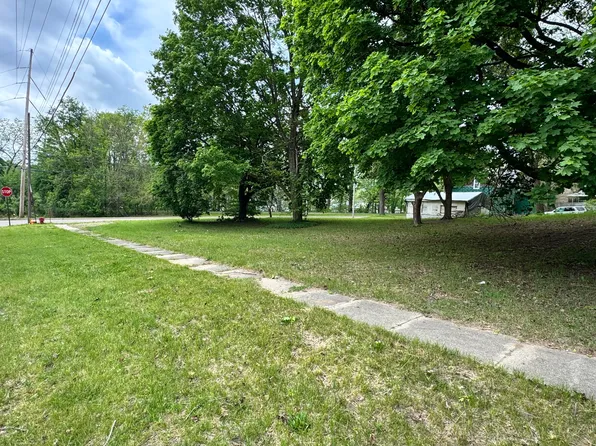 210 W River St, Otsego, MI 49078