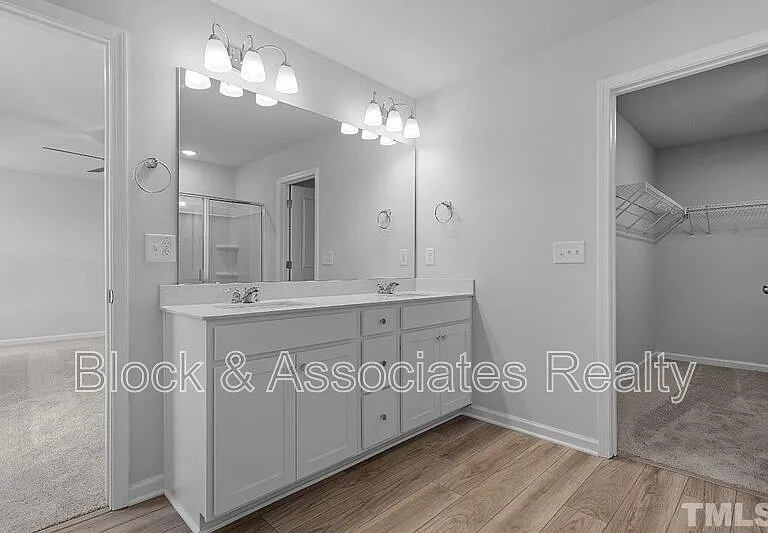 111 Umbrella Way — Photo 17