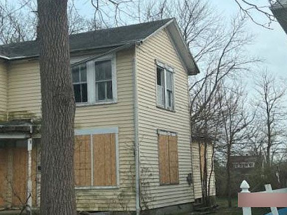 2nd image of 3644 Evansville Ave