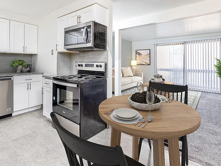 Idylwood Resort Apartment Homes — Photo 4