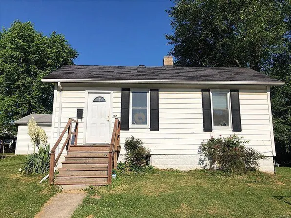 105 S 37th St, Belleville, IL 62226