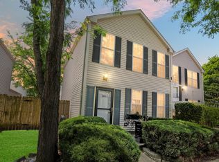 1061 Symphony Dr, Aurora, IL 60504