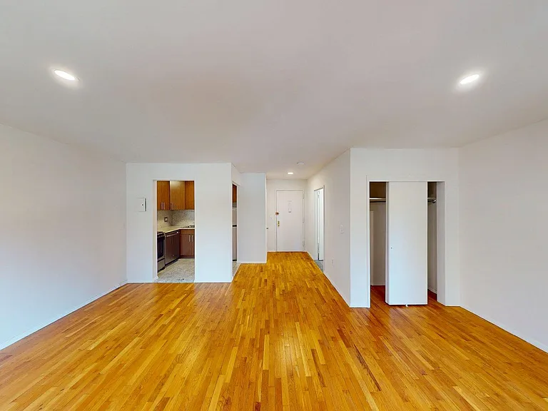 284 Mott St #4B — Photo 4