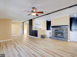 307 7th St, Lothian, MD 20711