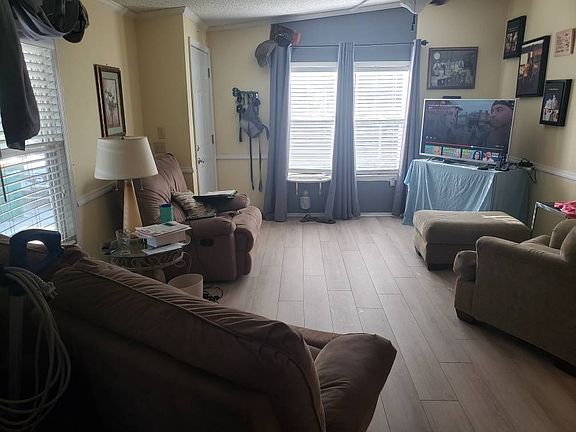 5th image of 606 Waveside Dr