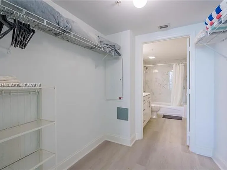 1750 N Bayshore Dr #2401 — Photo 18